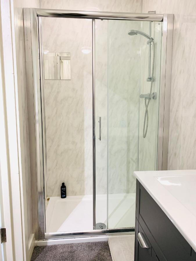 Elthorne Luxury Apartments - 억스브리지 외부 사진